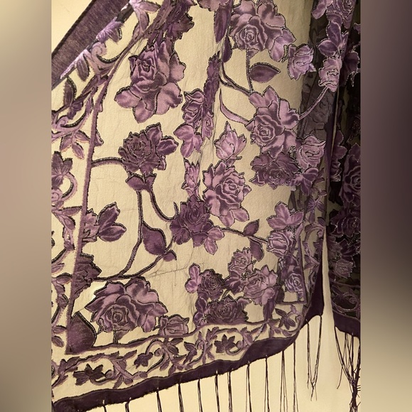 ✨ 3 for 20 ✨ Vintage Scarf / Shawl - Picture 2 of 3